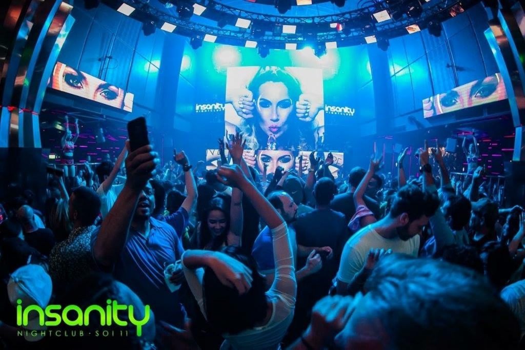 Djane 2elements Nightclub